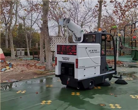 山東濱州某幼兒園用上電動掃地車