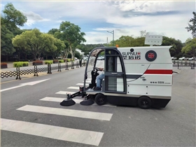 公園道路清掃車很好地解決了一系列問題