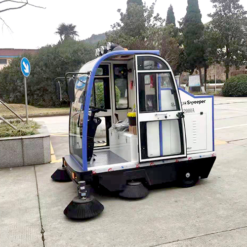 電動路面清掃車