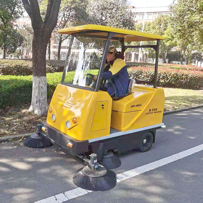 小區物業適合哪種掃地機進行清掃工作